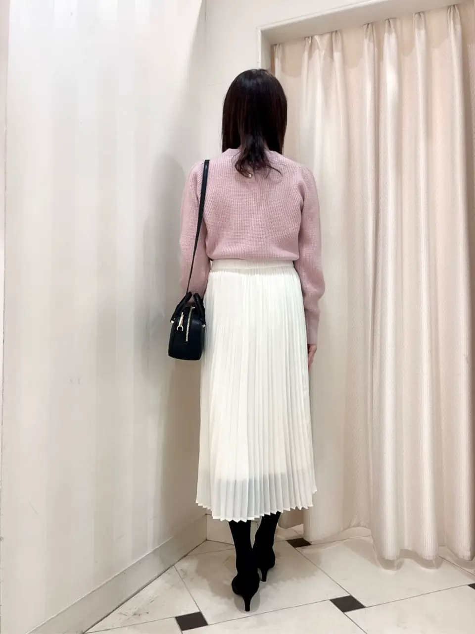 組曲 金井 コーディネート画像