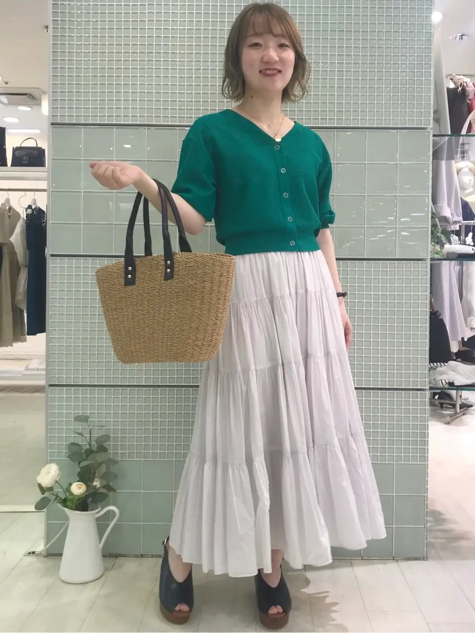 組曲 石井 コーディネート画像