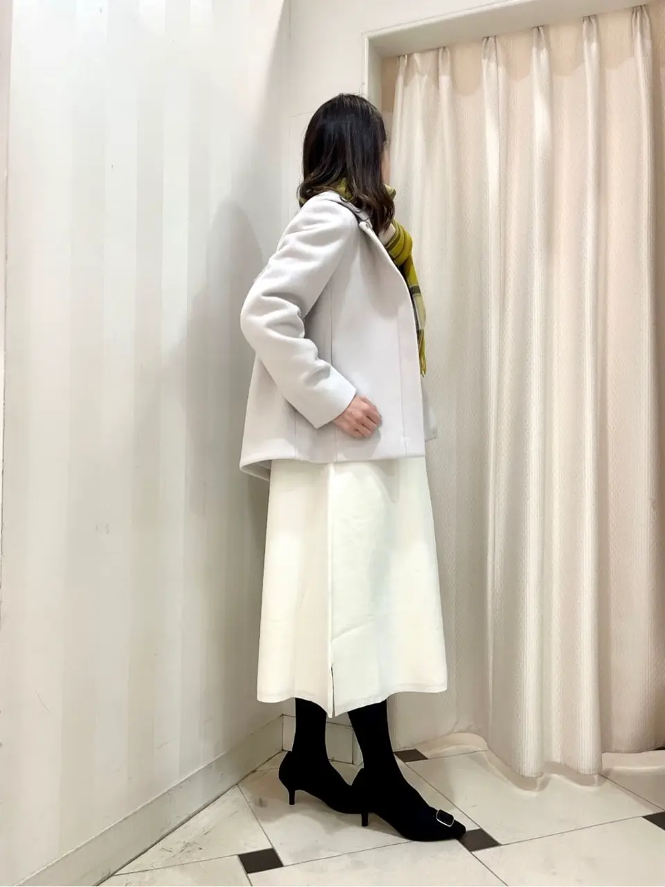 組曲 金井 コーディネート画像