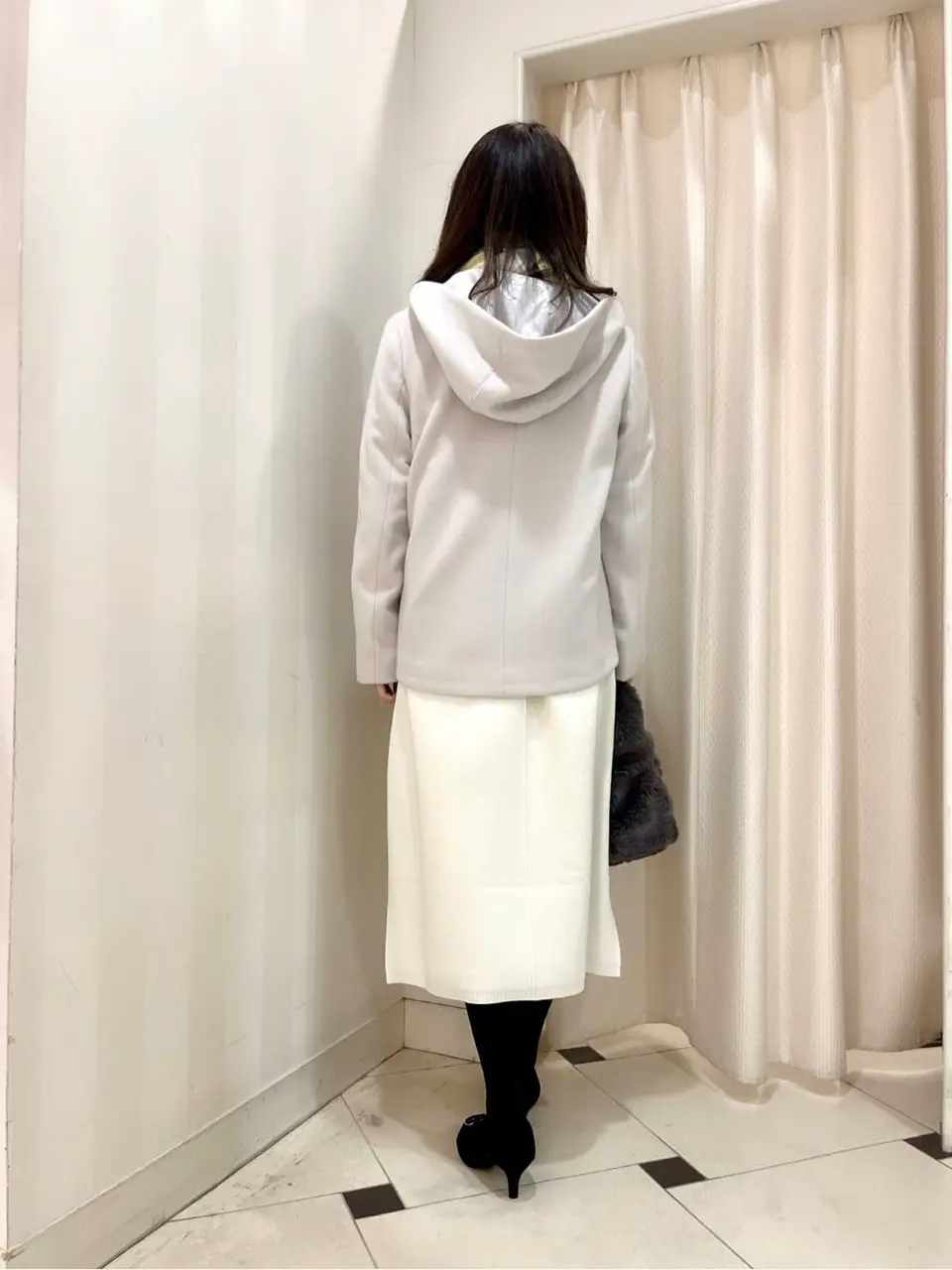 組曲 金井 コーディネート画像