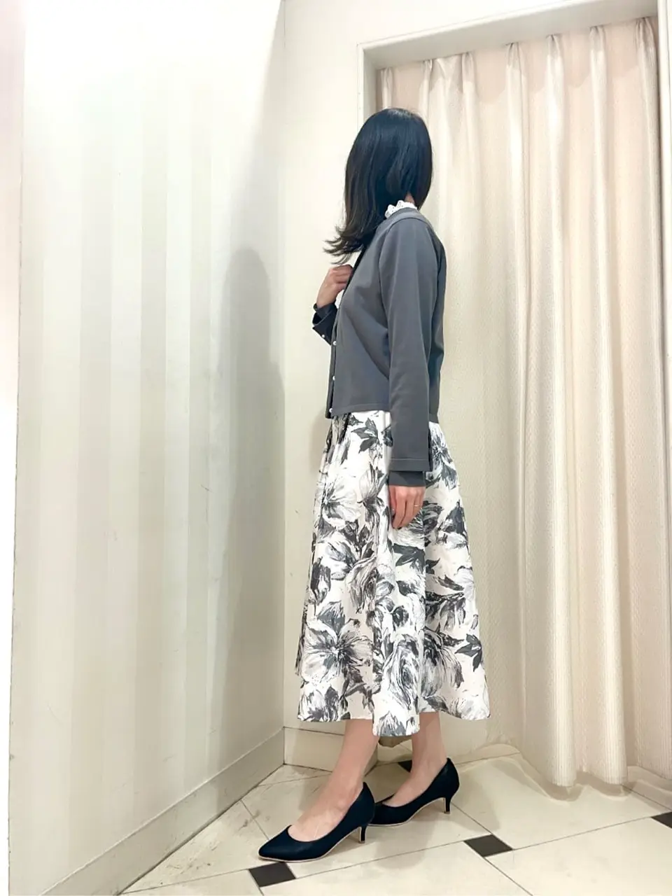 組曲 金井 コーディネート画像