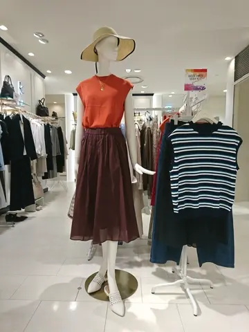 組曲 岡 コーディネート画像