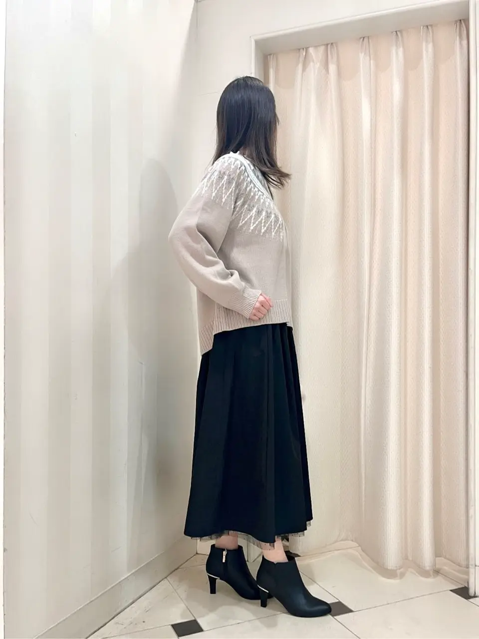 組曲 金井 コーディネート画像