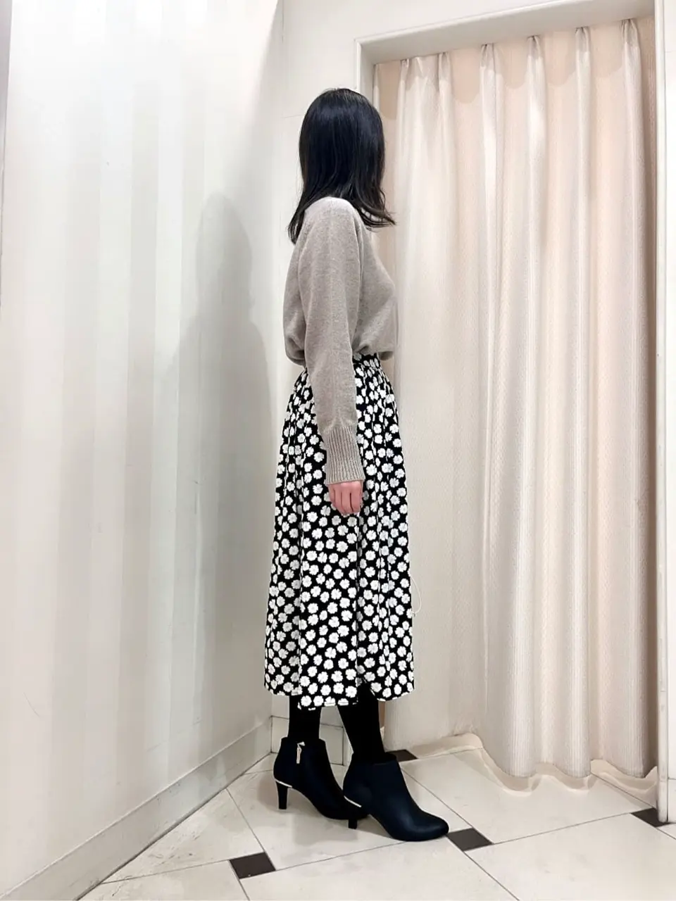 組曲 金井 コーディネート画像