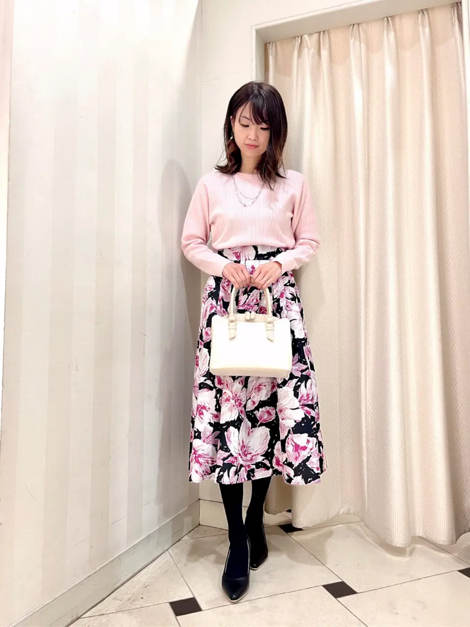 組曲 金井 コーディネート画像