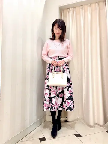 組曲 金井 コーディネート画像