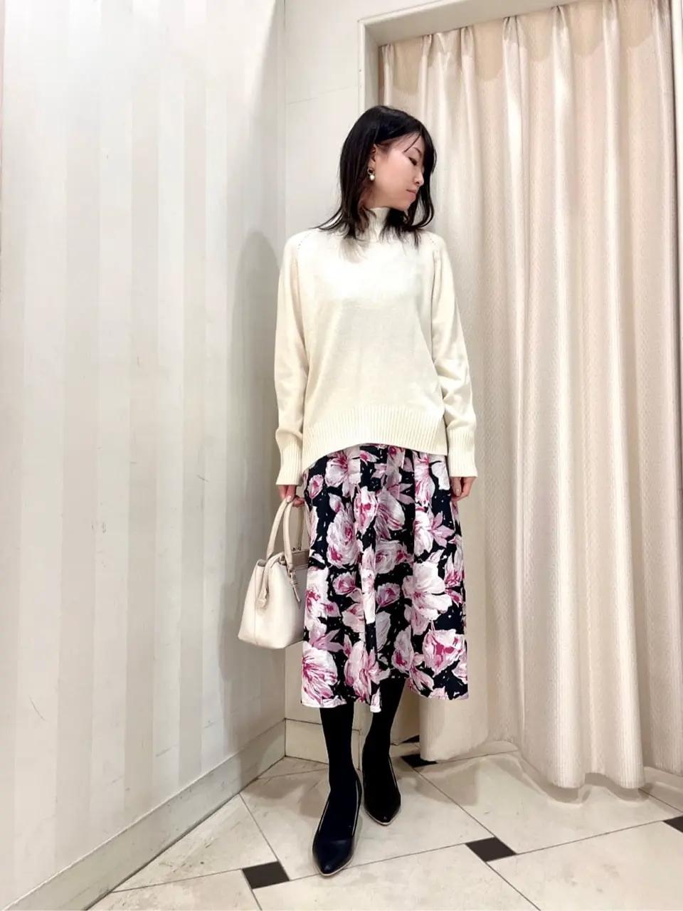 組曲 金井 コーディネート画像