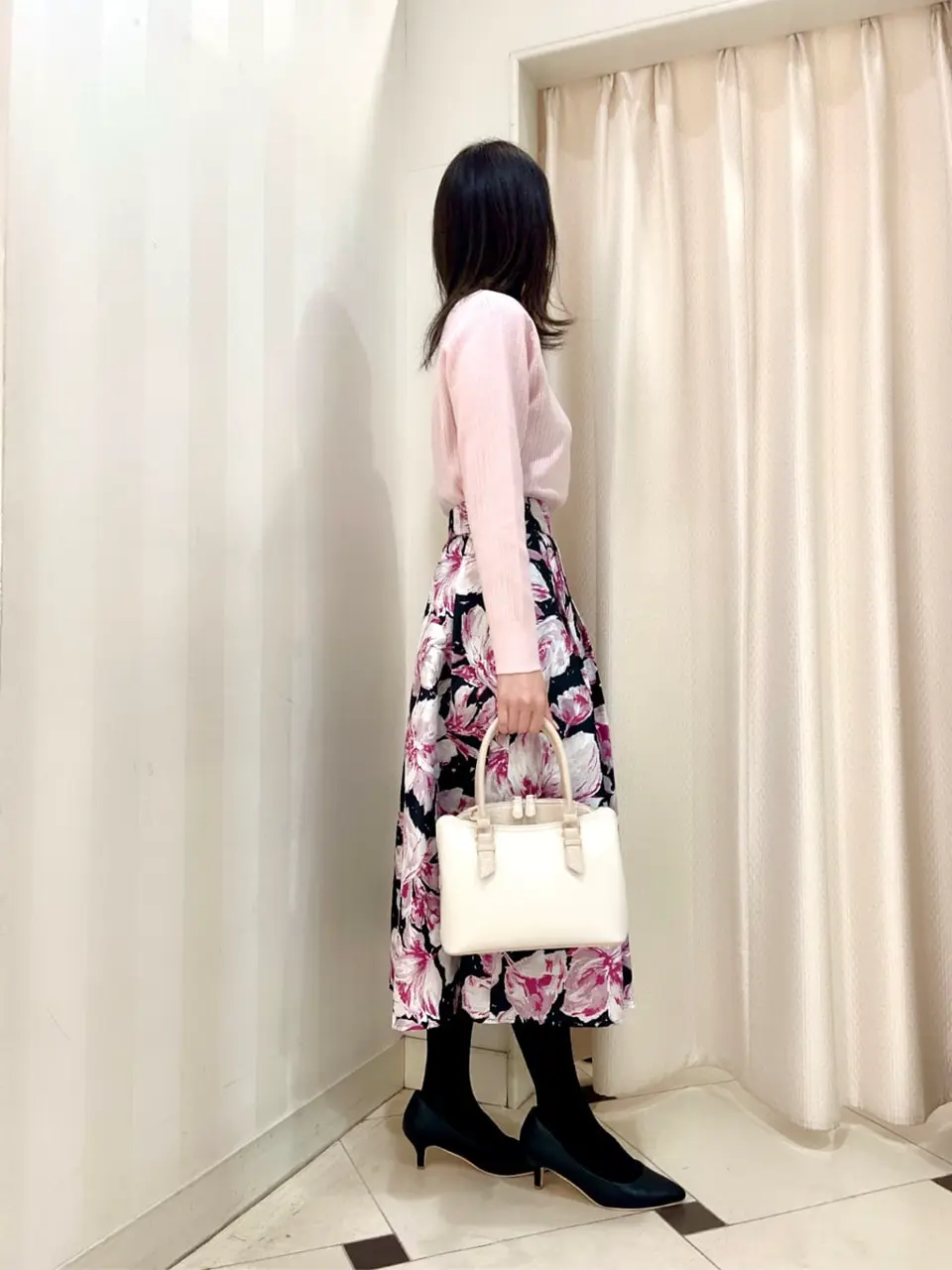 組曲 金井 コーディネート画像