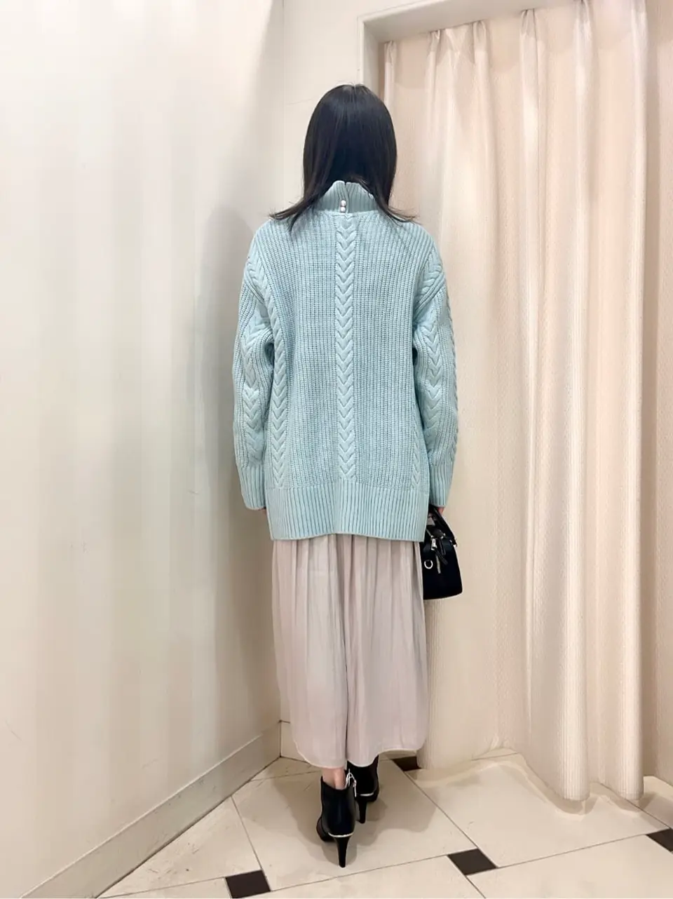 組曲 金井 コーディネート画像