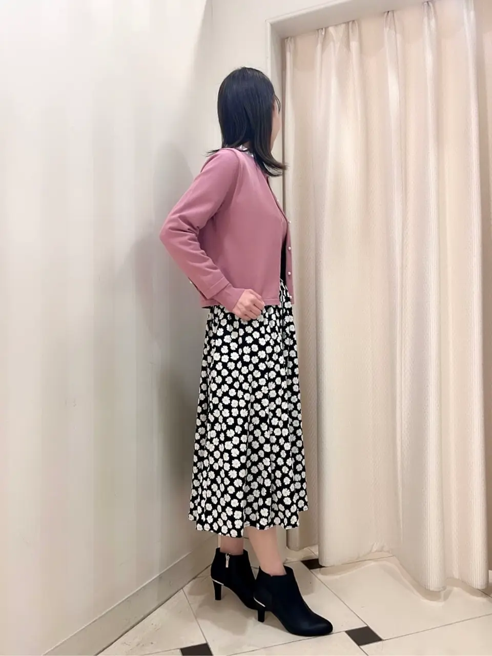 組曲 金井 コーディネート画像