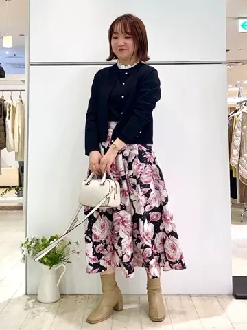 組曲 石井 コーディネート画像