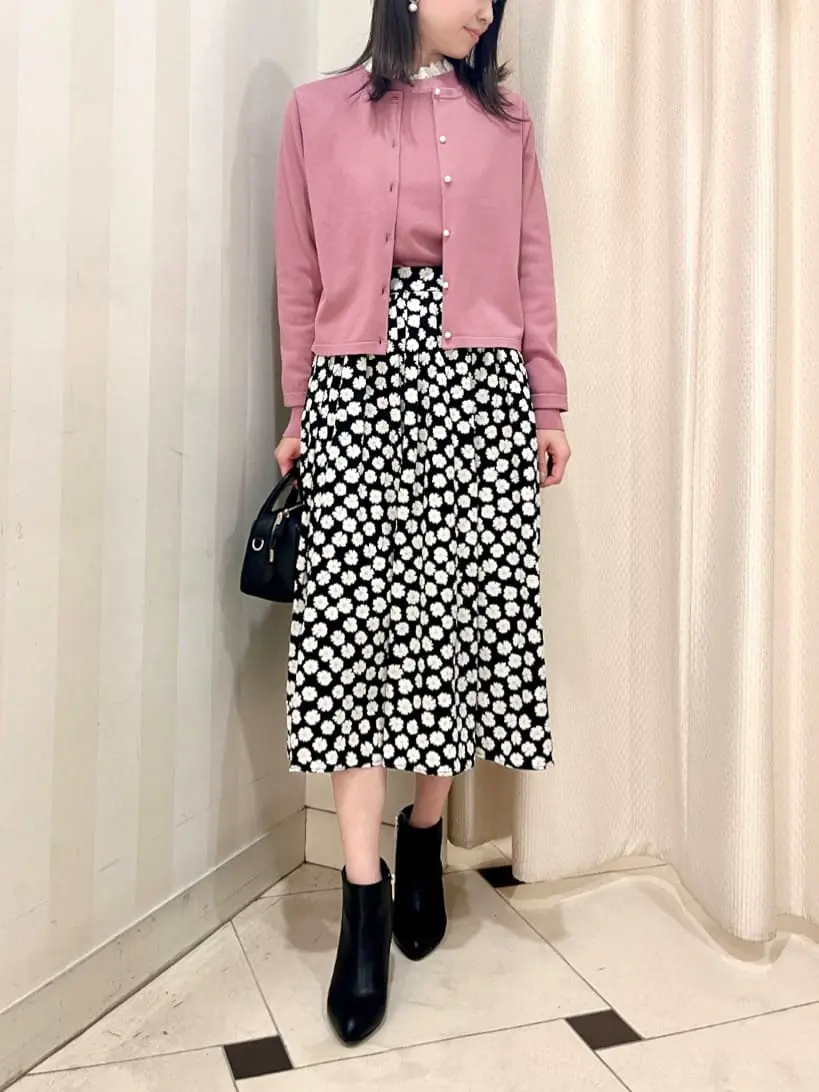 組曲 金井 コーディネート画像