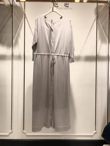 組曲 伊藤 コーディネート画像