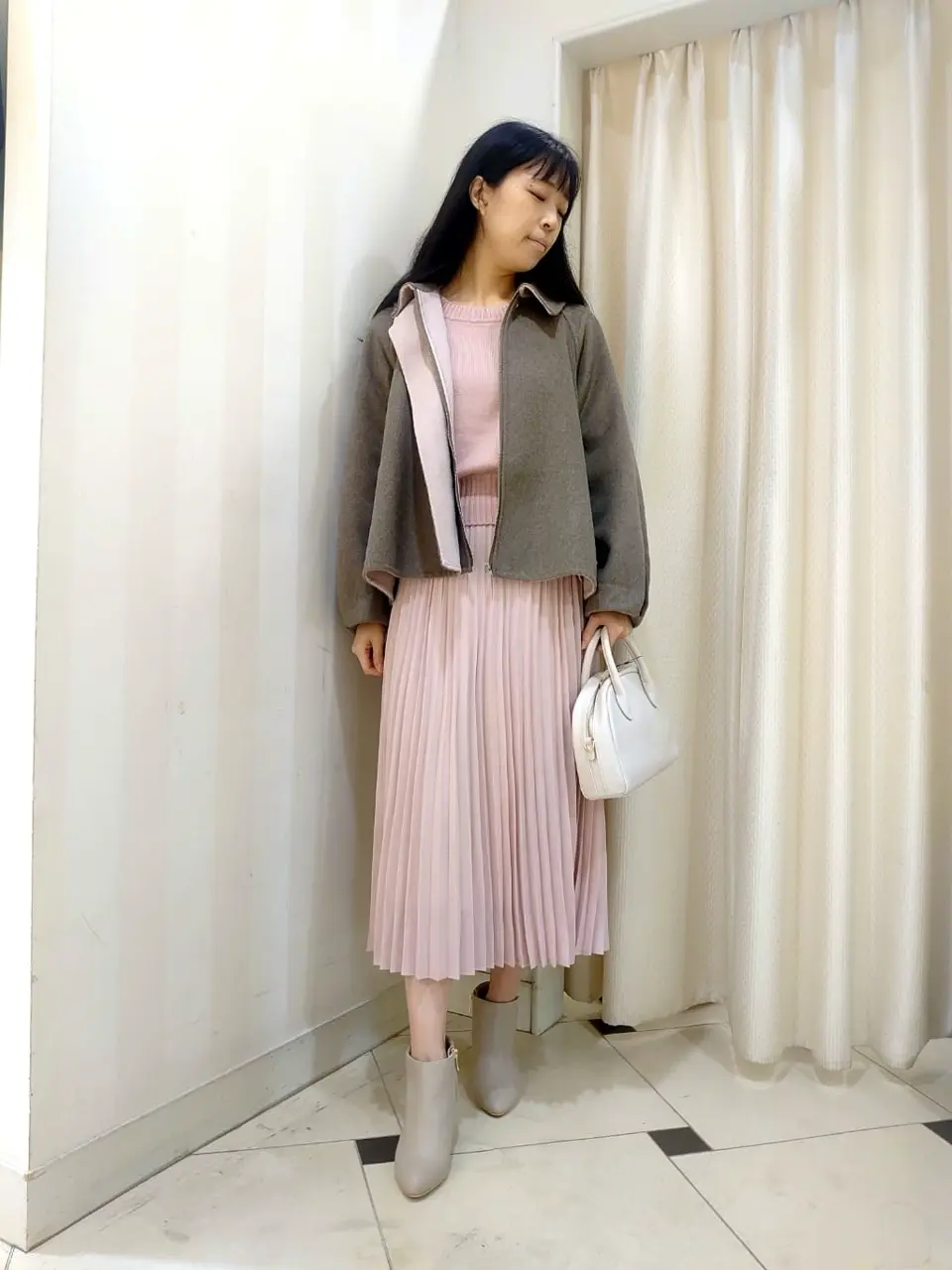 組曲 スタッフ コーディネート画像