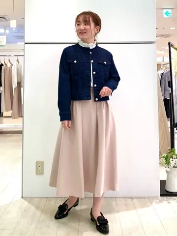 組曲 石井 コーディネート画像