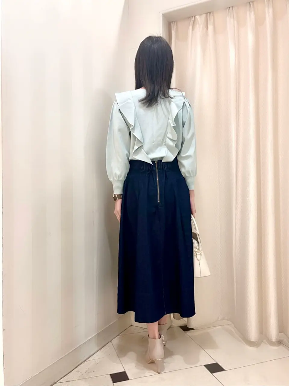 組曲 金井 コーディネート画像