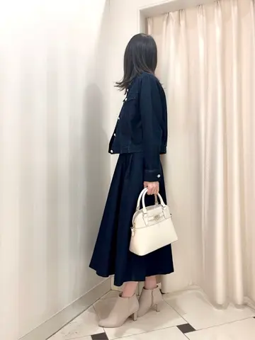 組曲 金井 コーディネート画像