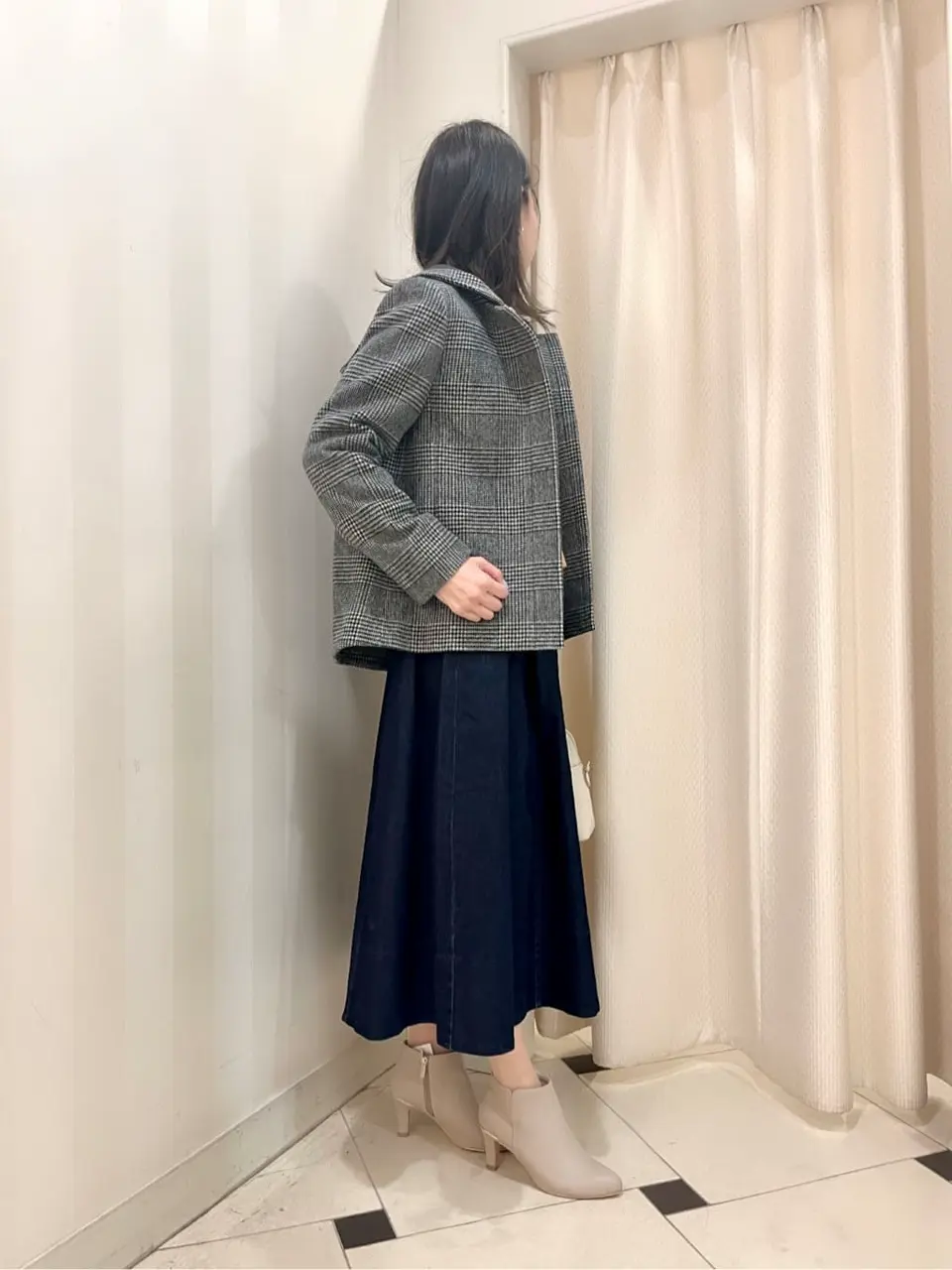 組曲 金井 コーディネート画像