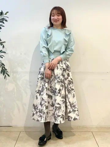 組曲 石井 コーディネート画像