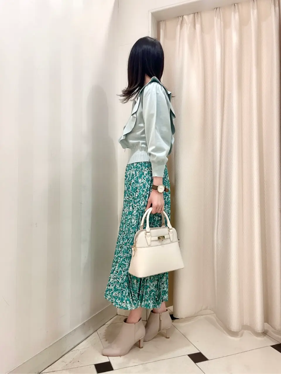 組曲 金井 コーディネート画像