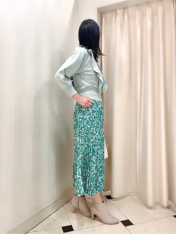 組曲 金井 コーディネート画像