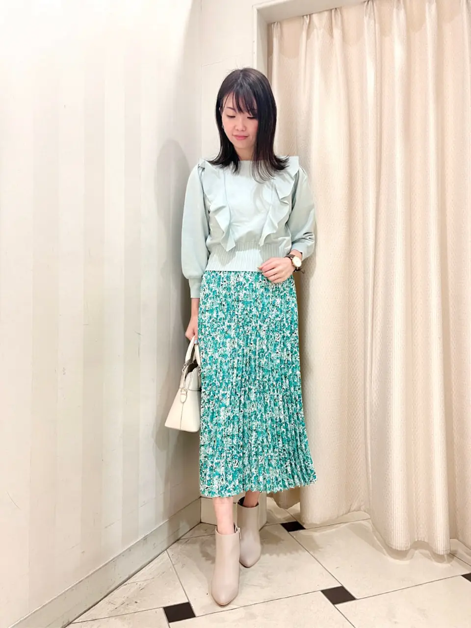 組曲 金井 コーディネート画像