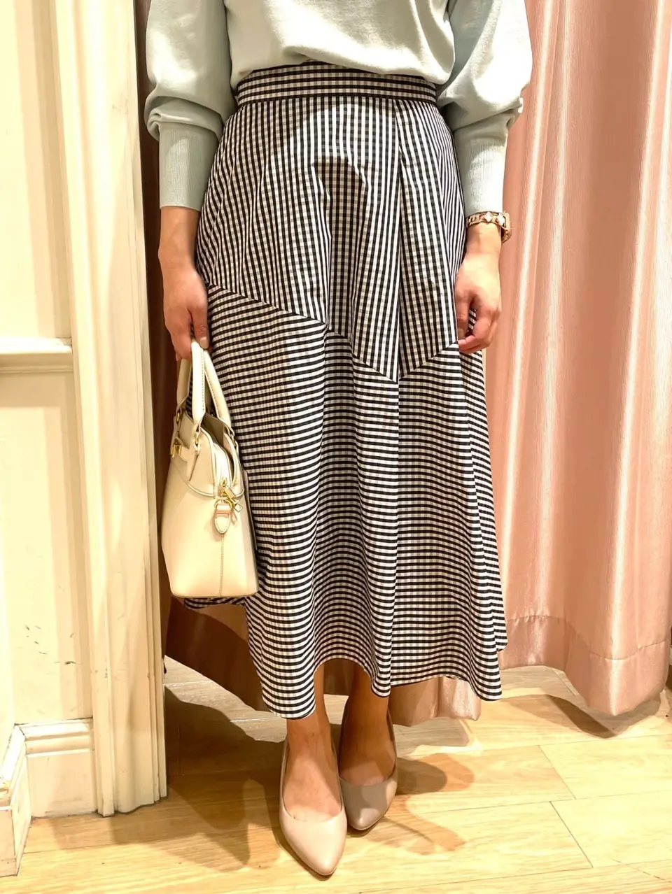 組曲 スタッフ コーディネート画像