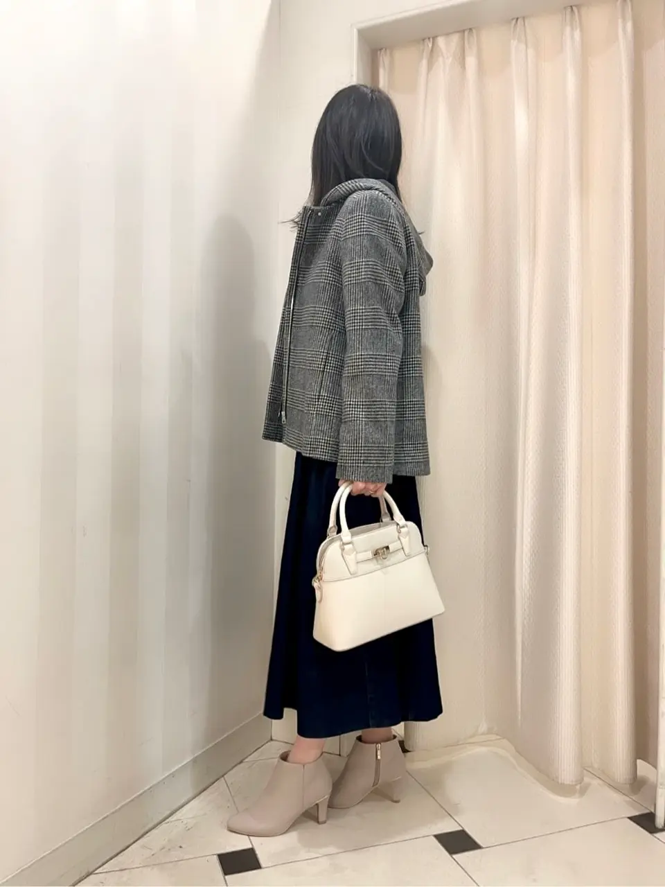 組曲 金井 コーディネート画像