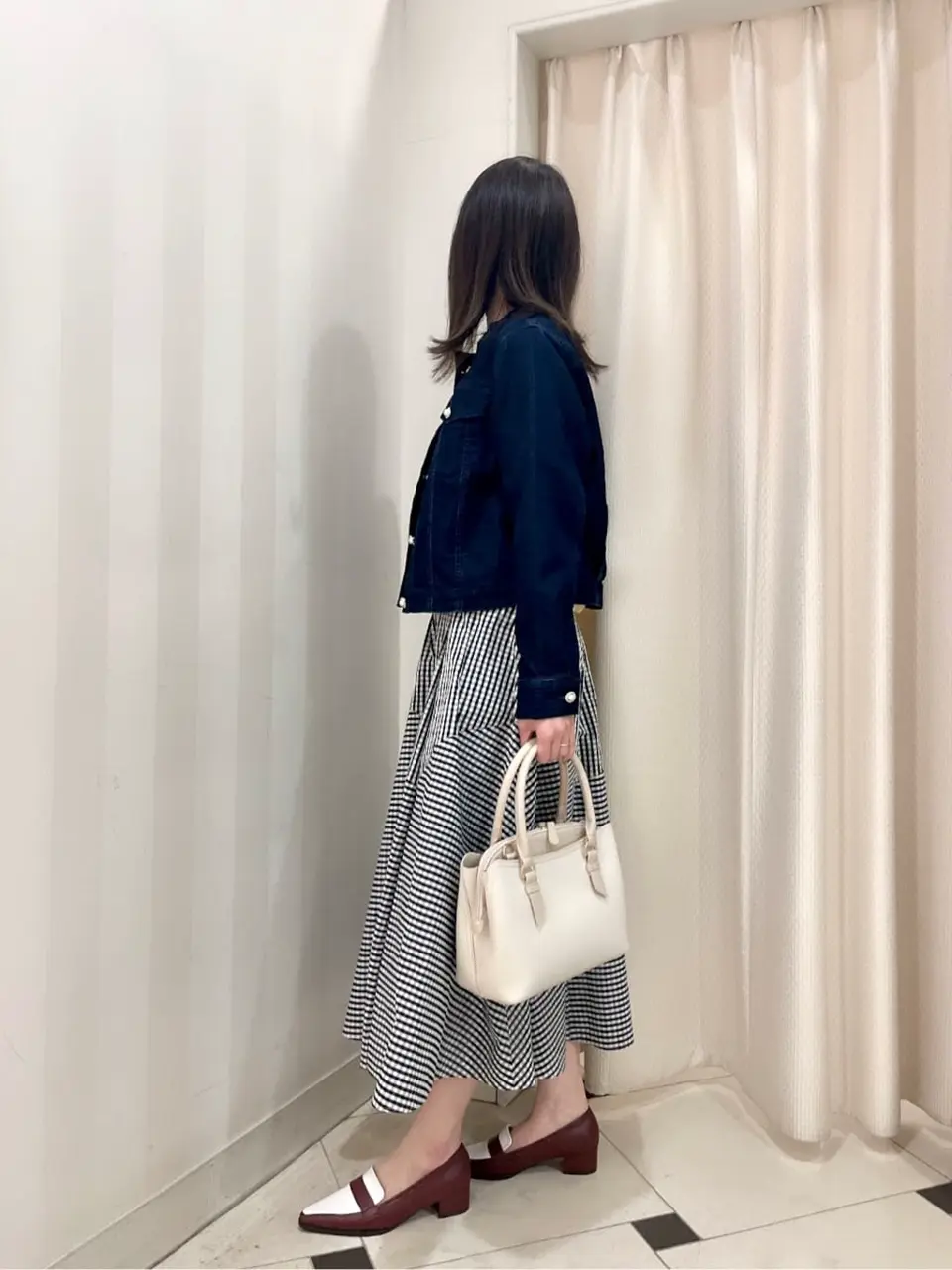 組曲 金井 コーディネート画像