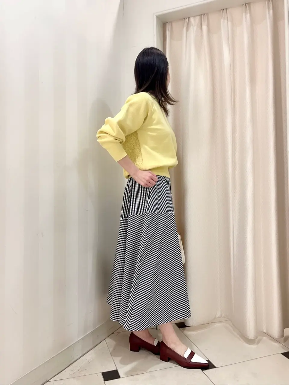 組曲 金井 コーディネート画像