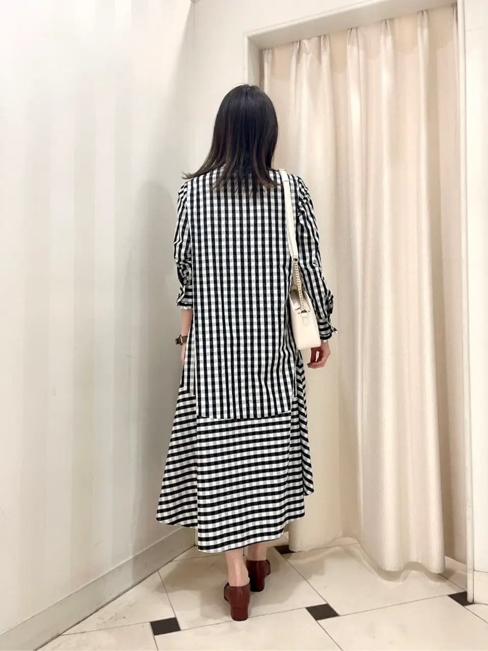 組曲 金井 コーディネート画像