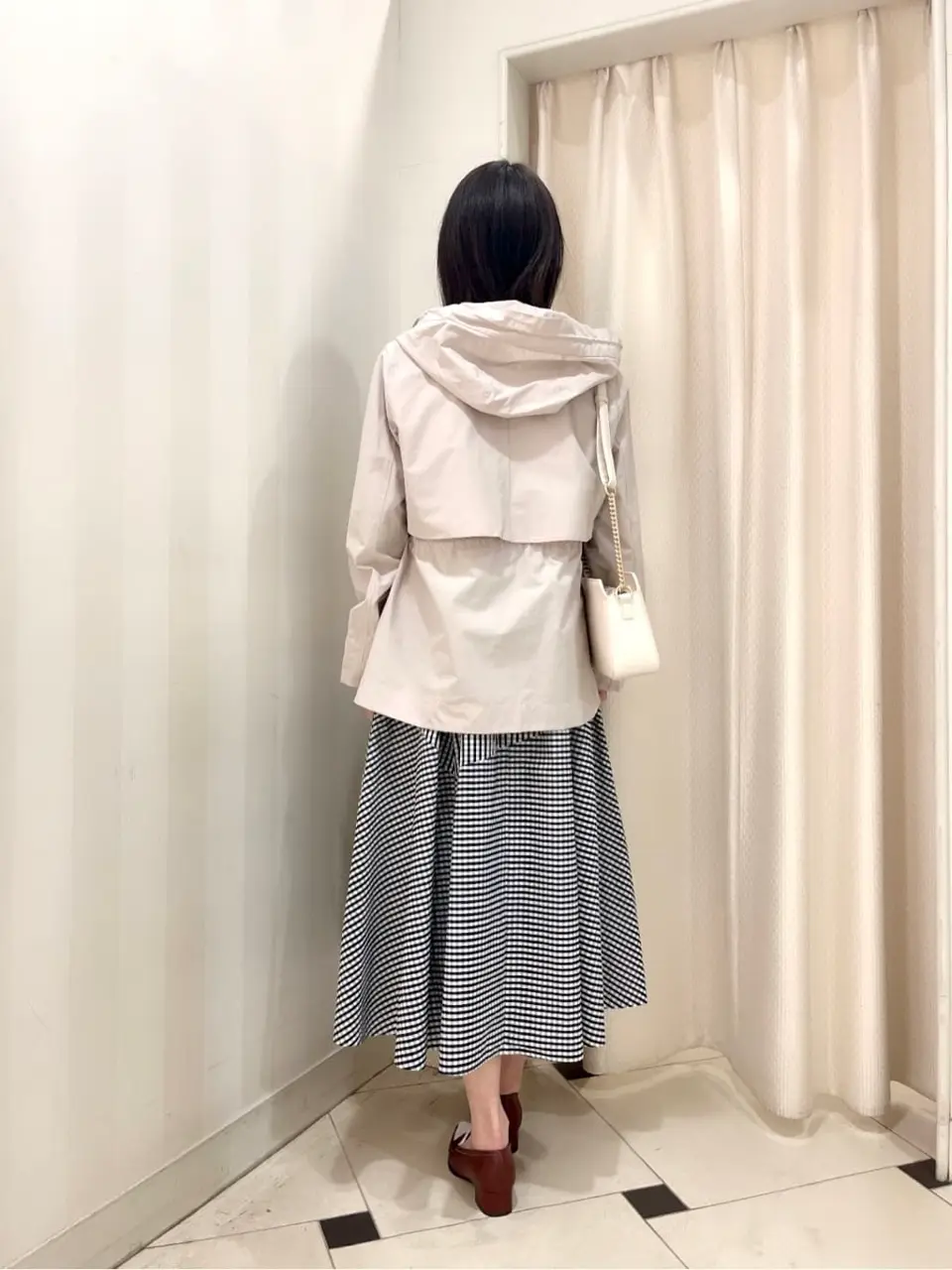 組曲 金井 コーディネート画像