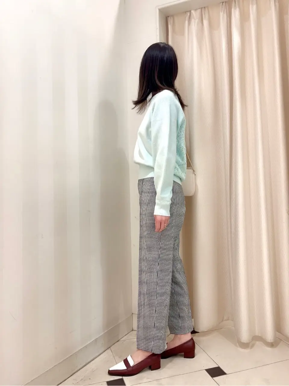 組曲 金井 コーディネート画像