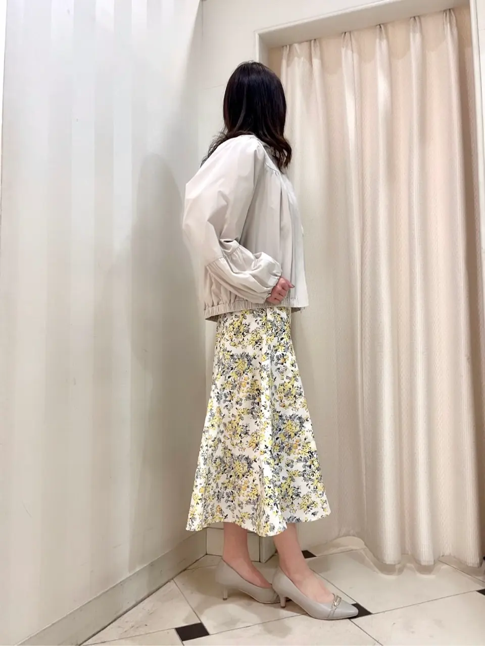 組曲 金井 コーディネート画像