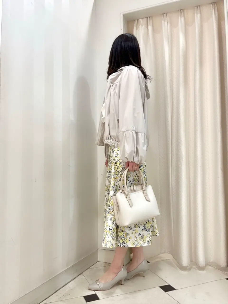 組曲 金井 コーディネート画像