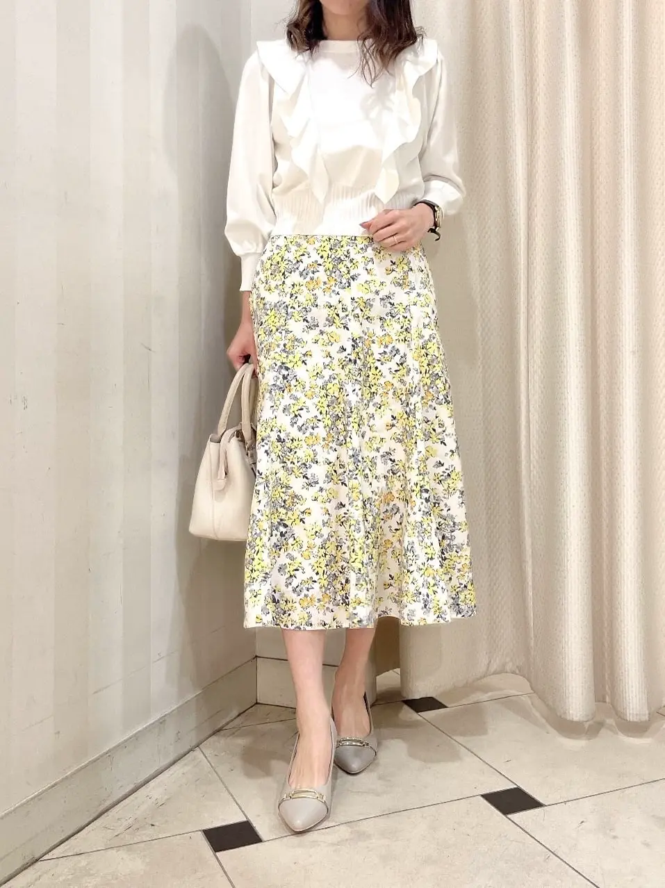 組曲 金井 コーディネート画像