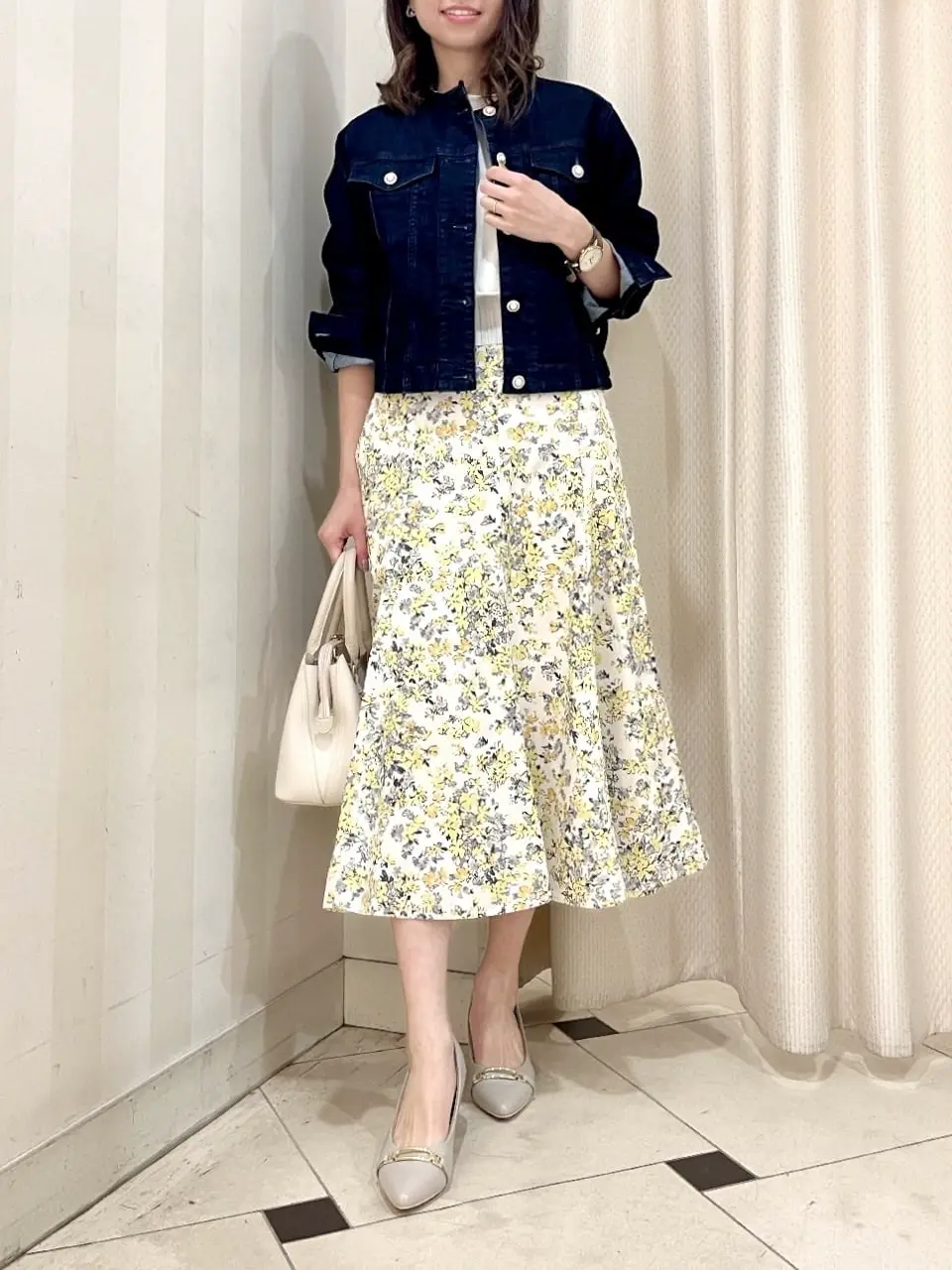 組曲 金井 コーディネート画像