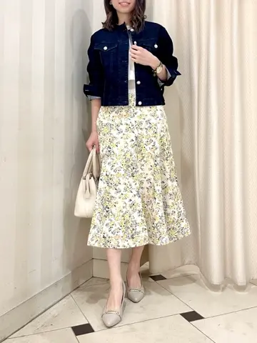 組曲 金井 コーディネート画像