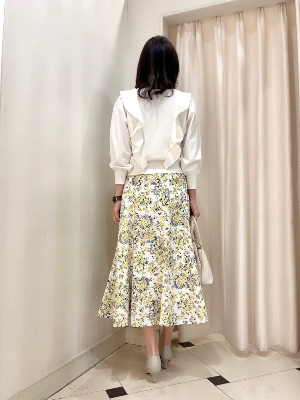 組曲 金井 コーディネート画像