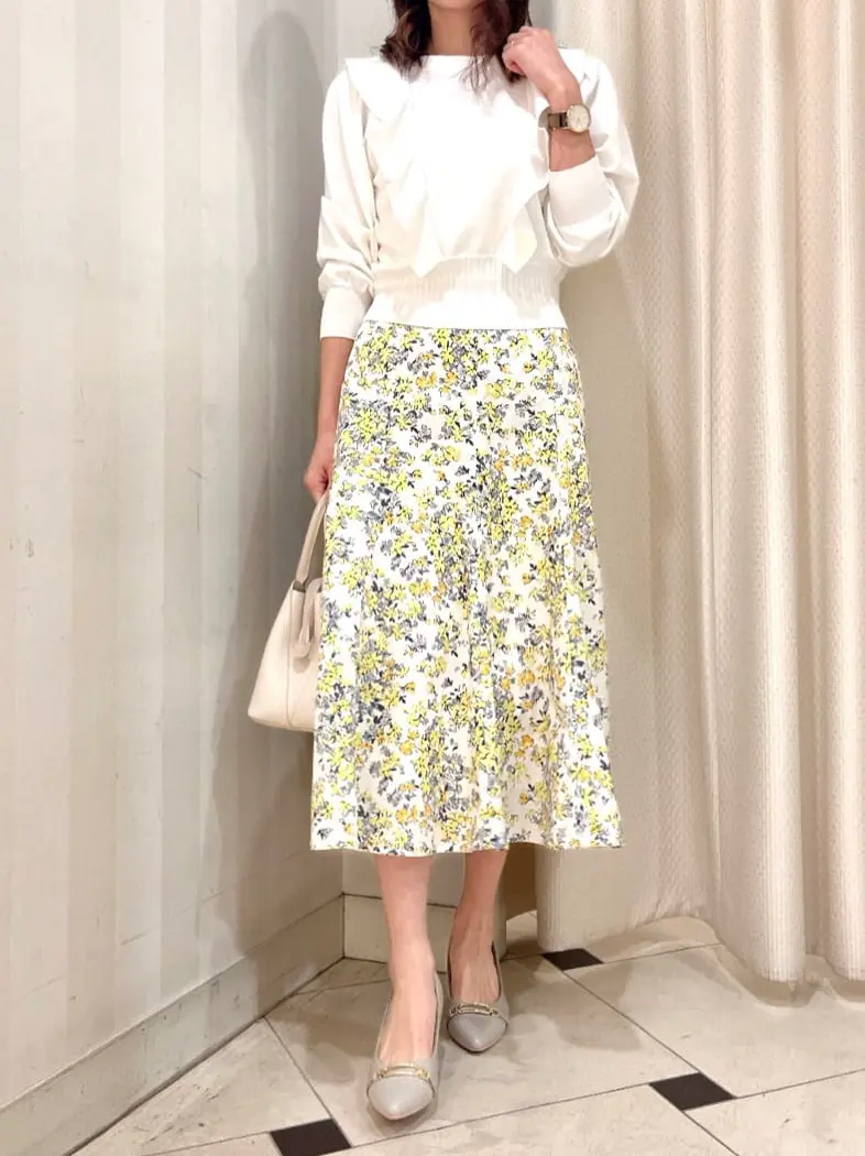 組曲 金井 コーディネート画像