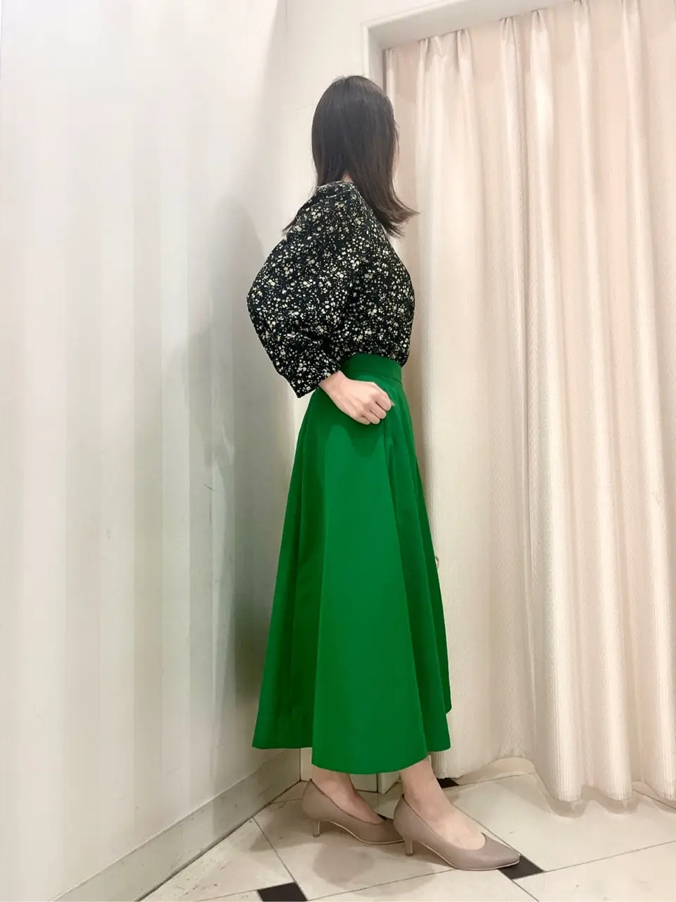 組曲 金井 コーディネート画像