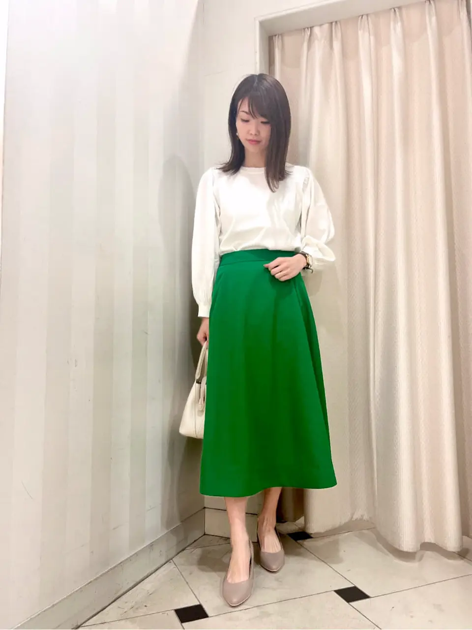 組曲 金井 コーディネート画像