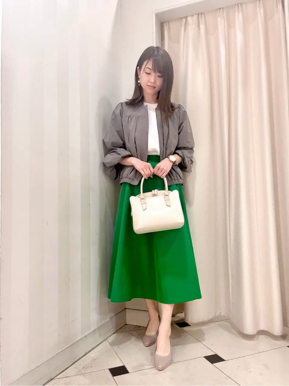 組曲 金井 コーディネート画像