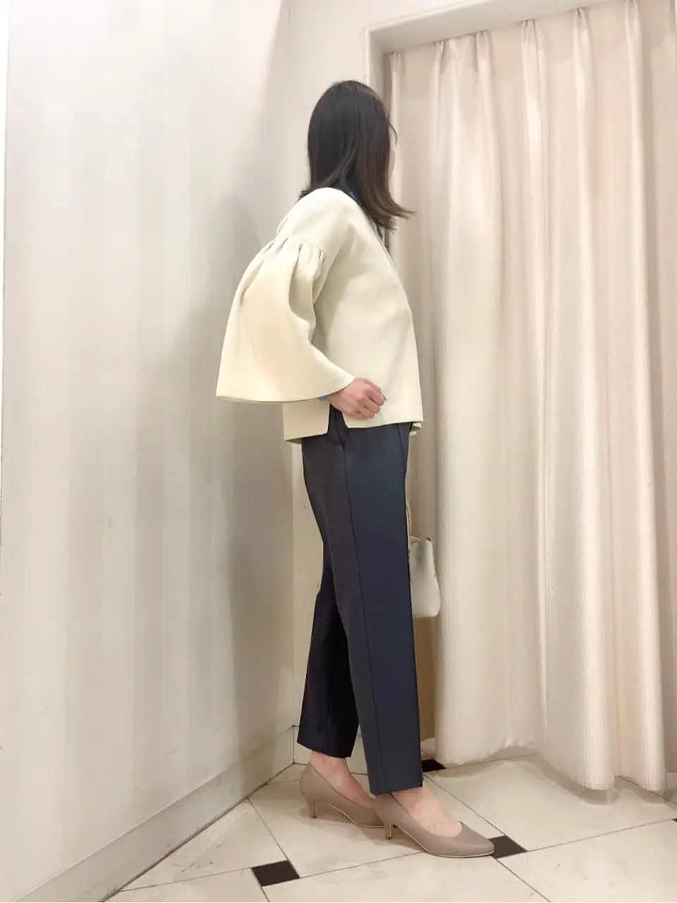 組曲 金井 コーディネート画像