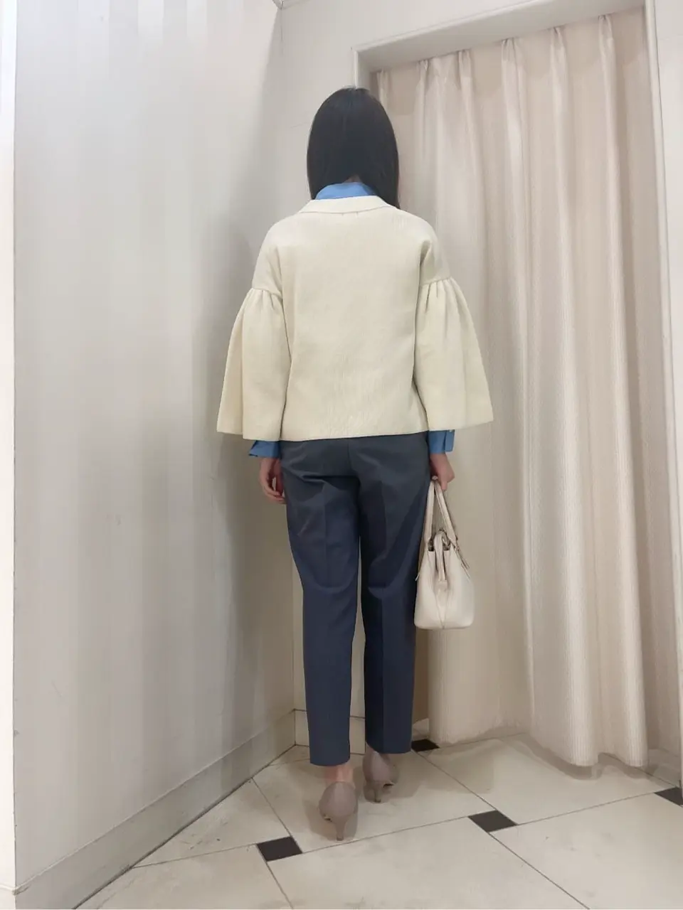 組曲 金井 コーディネート画像