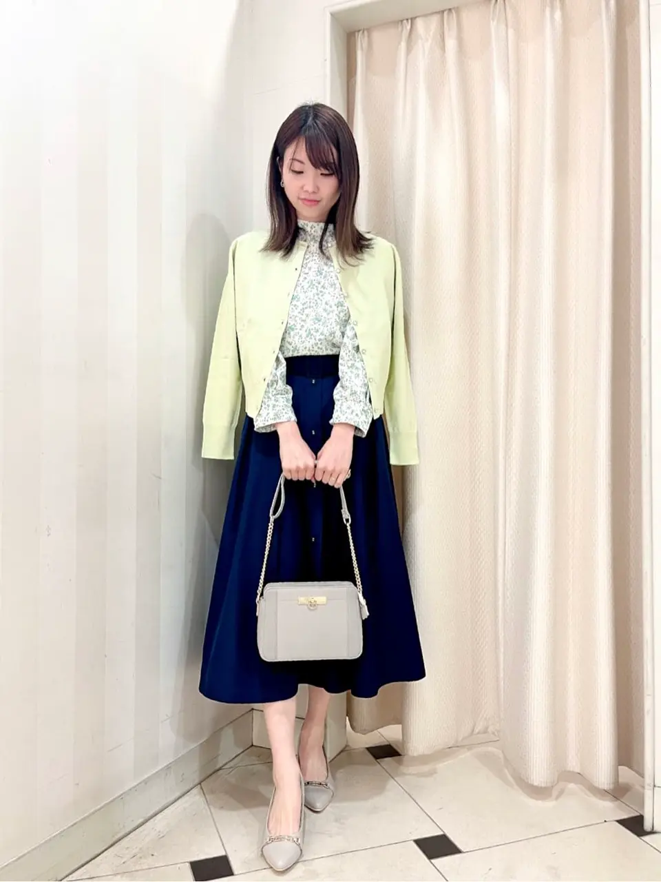 組曲 金井 コーディネート画像