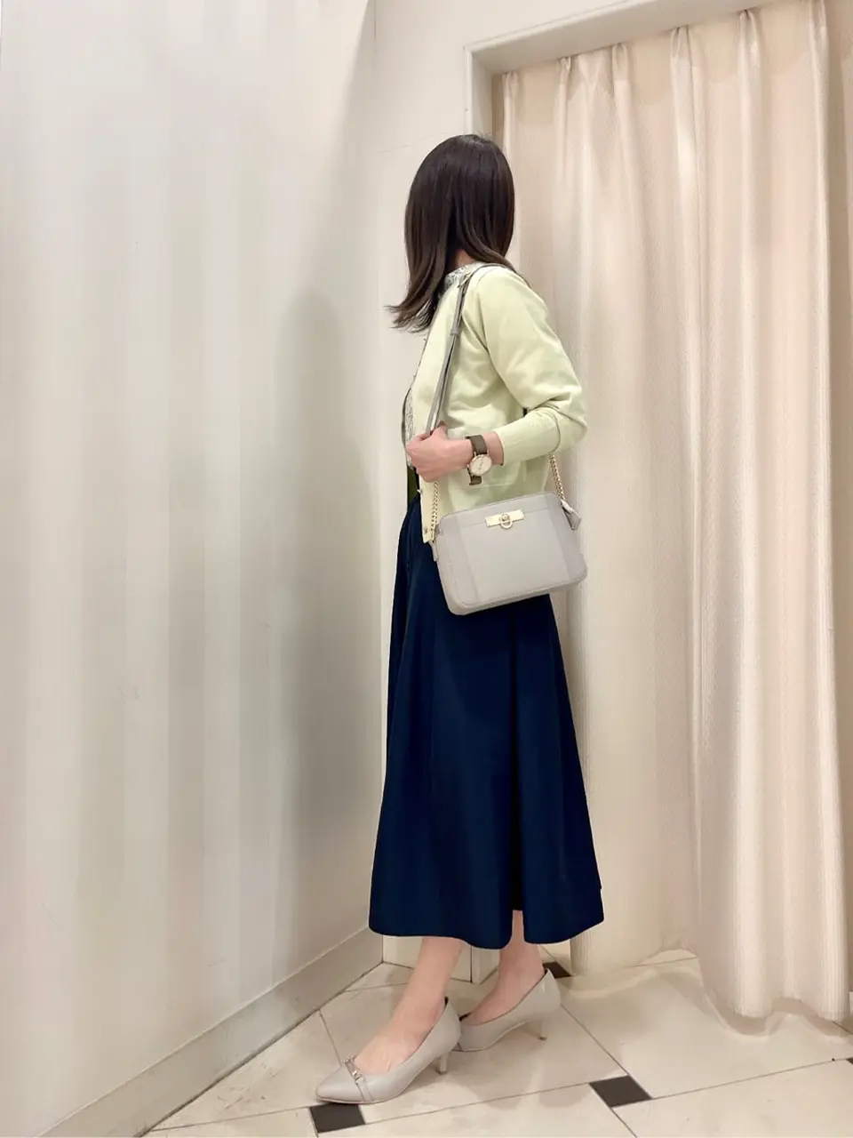 組曲 金井 コーディネート画像