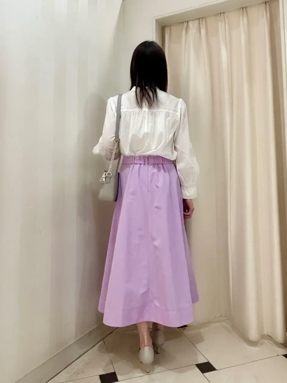 組曲 金井 コーディネート画像