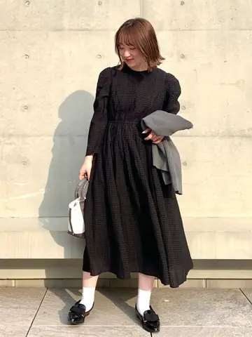 組曲 石井 コーディネート画像