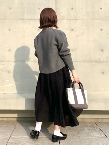 組曲 石井 コーディネート画像